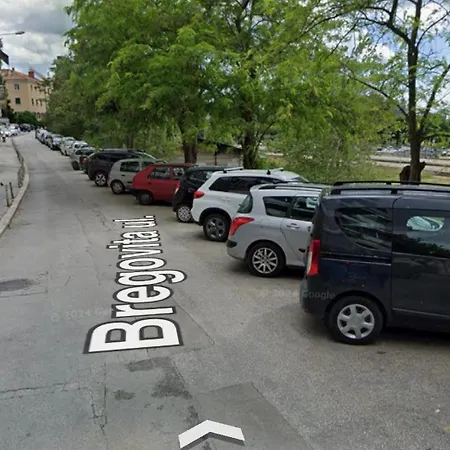 Centar 1 Private With Ensuite And Kitchenette Apartmán Split