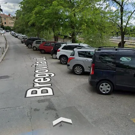 Lejlighed Centar 1 Private With Ensuite And Kitchenette Split