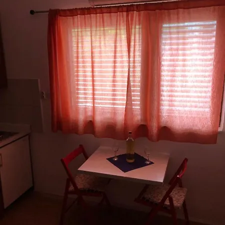Centar 1 Private With Ensuite And Kitchenette Apartment