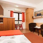 Centar 1 Private With Ensuite And Kitchenette スプリト