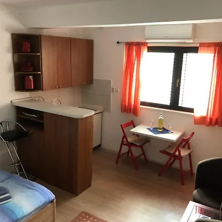 アパート Centar 1 Private With Ensuite And Kitchenette *